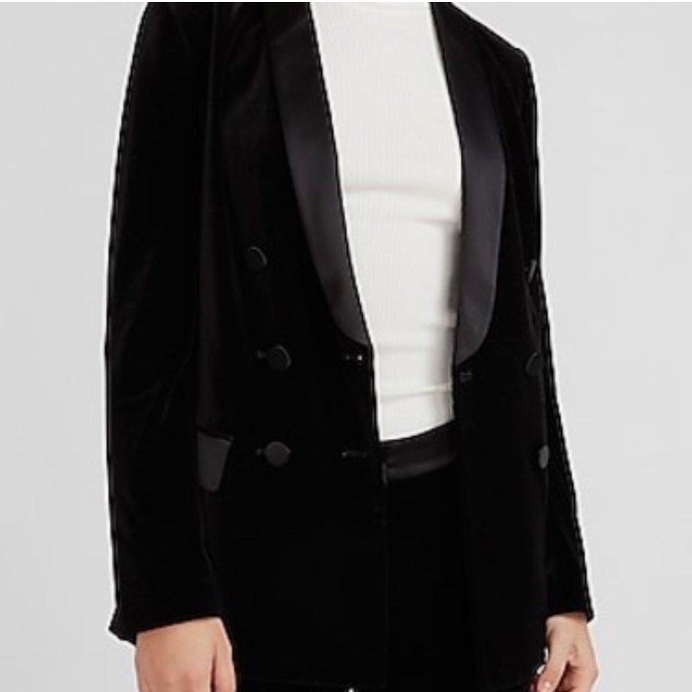 Velvet breasted blazer